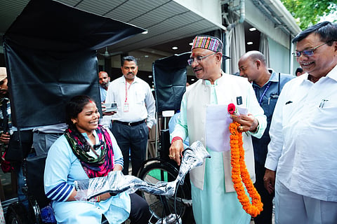 Chief Minister Shri Vishnu Deo Sai interacting with an attendee